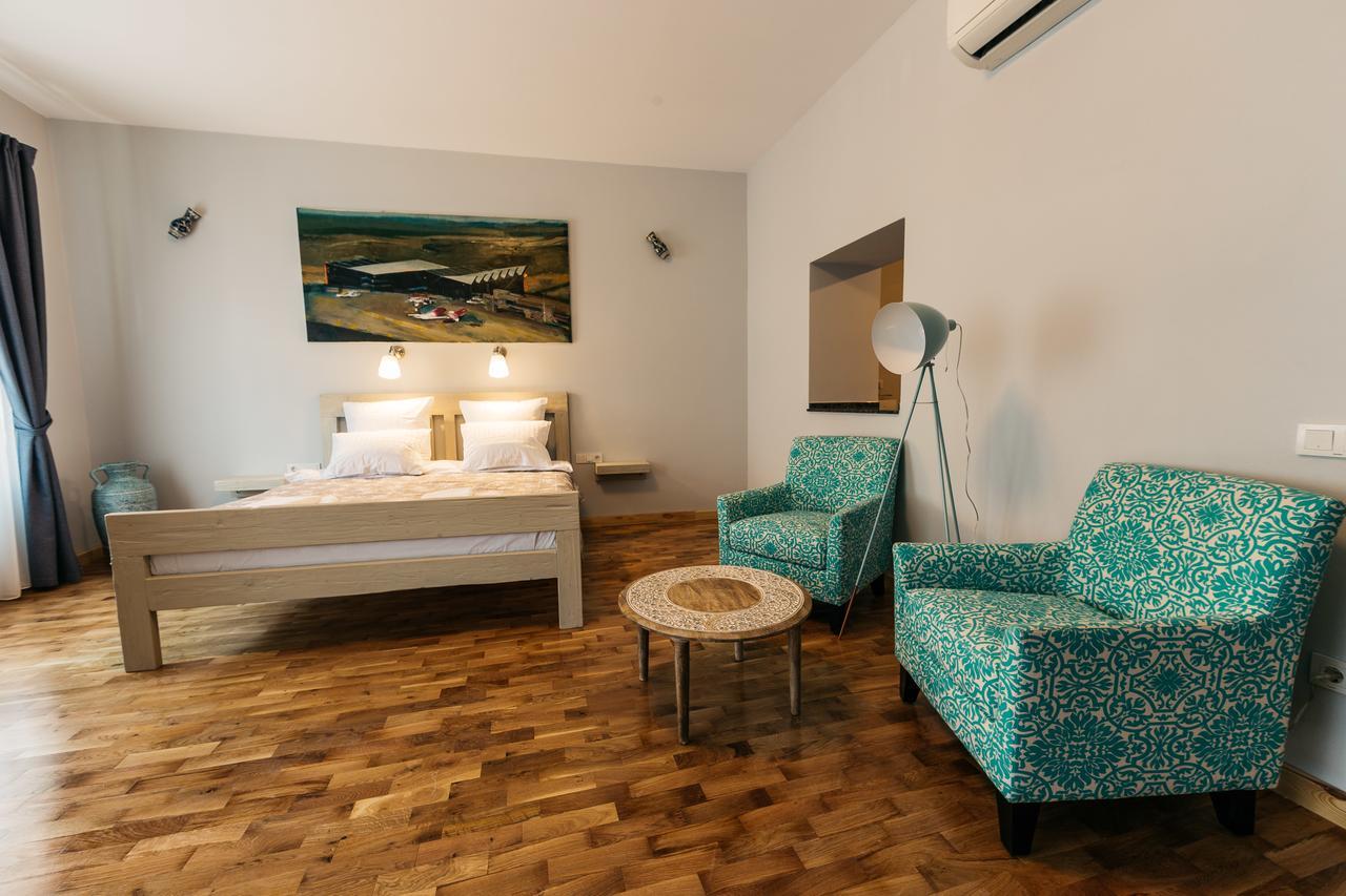Yellowboot Aparthotel シビウ エクステリア 写真