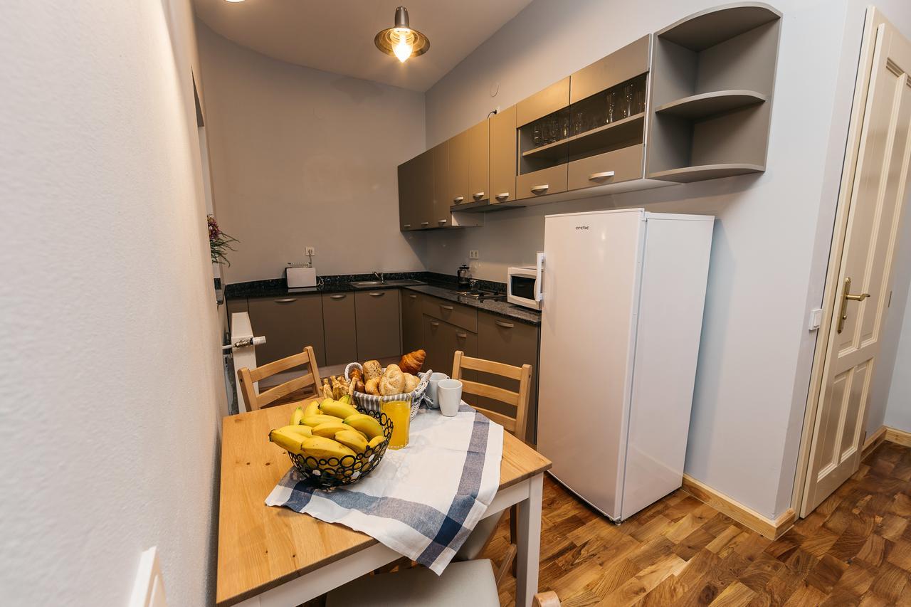 Yellowboot Aparthotel シビウ エクステリア 写真
