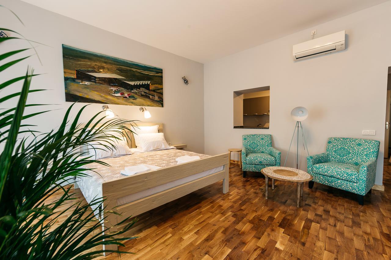 Yellowboot Aparthotel シビウ エクステリア 写真