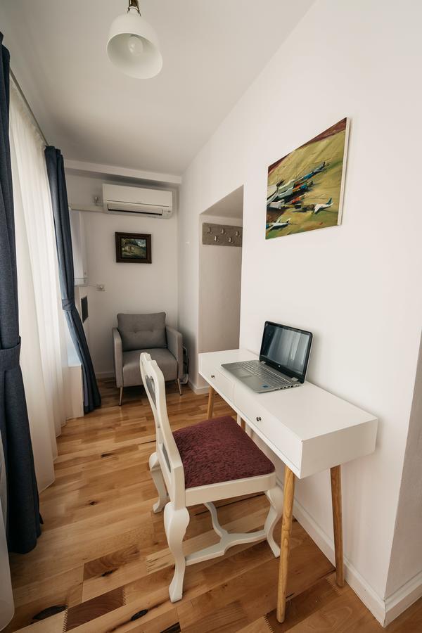 Yellowboot Aparthotel シビウ エクステリア 写真