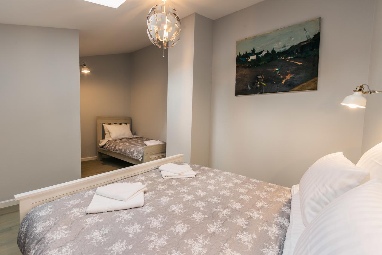 Yellowboot Aparthotel シビウ エクステリア 写真