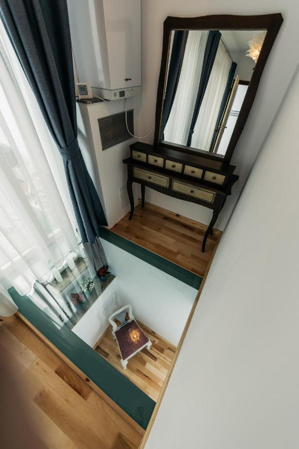 Yellowboot Aparthotel シビウ エクステリア 写真